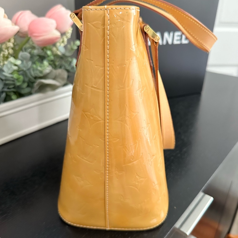 Louis Vuitton Yellow Vernis Tote Bag - Picture 4 of 16